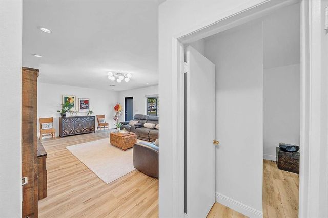 5351 NE 17th Terrace, Fort Lauderdale, FL 33334