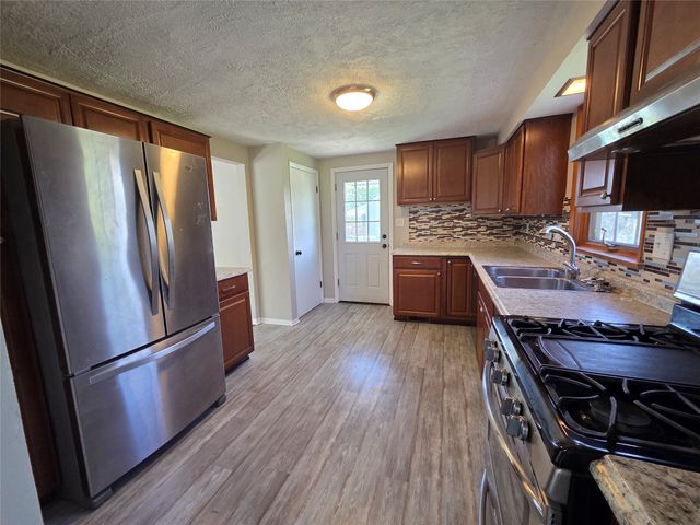 2703 EMERSON Avenue, Erie, PA 16508