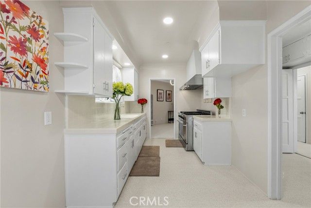 2901 W 80th, Inglewood, CA 90305