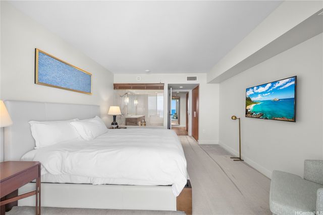383 Kalaimoku Street 3008, Honolulu, HI 96815