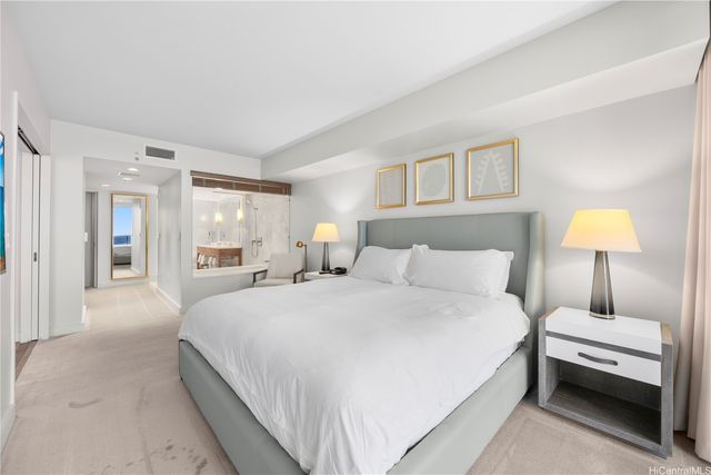 383 Kalaimoku Street 3008, Honolulu, HI 96815