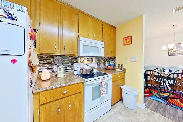 2218 Riverside Ave, Waycross, GA 31501