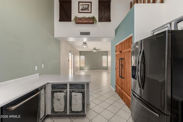 10819 E FLORIAN Avenue, Mesa, AZ 85208