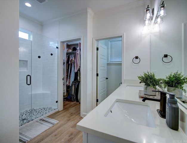 215 Windcrest Cir Circle, Hot Springs, AR 71913