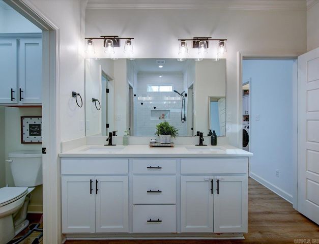 215 Windcrest Cir Circle, Hot Springs, AR 71913