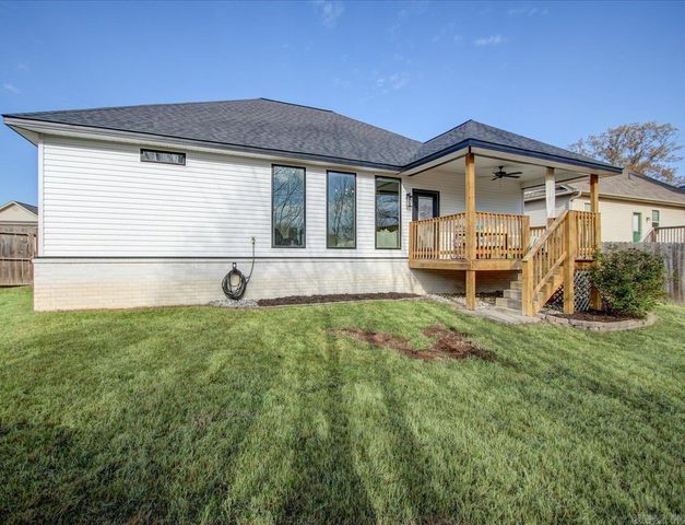 215 Windcrest Cir Circle, Hot Springs, AR 71913