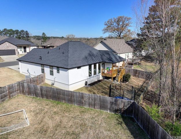 215 Windcrest Cir Circle, Hot Springs, AR 71913