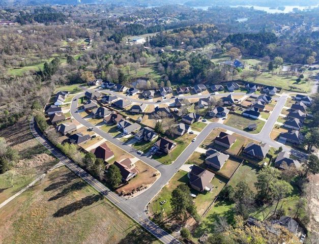 215 Windcrest Cir Circle, Hot Springs, AR 71913