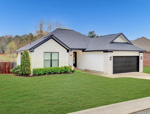 215 Windcrest Cir Circle, Hot Springs, AR 71913