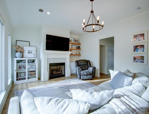 215 Windcrest Cir Circle, Hot Springs, AR 71913