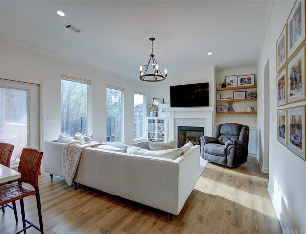 215 Windcrest Cir Circle, Hot Springs, AR 71913