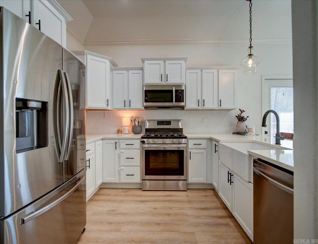 215 Windcrest Cir Circle, Hot Springs, AR 71913