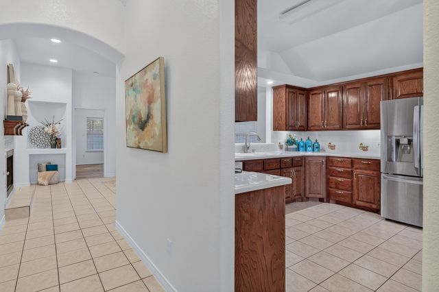 233 Adolphus Avenue, Lake Dallas, TX 75065