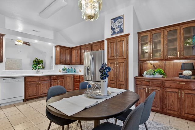 233 Adolphus Avenue, Lake Dallas, TX 75065