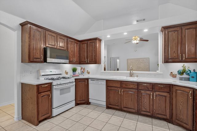 233 Adolphus Avenue, Lake Dallas, TX 75065