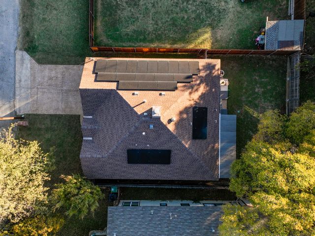 233 Adolphus Avenue, Lake Dallas, TX 75065