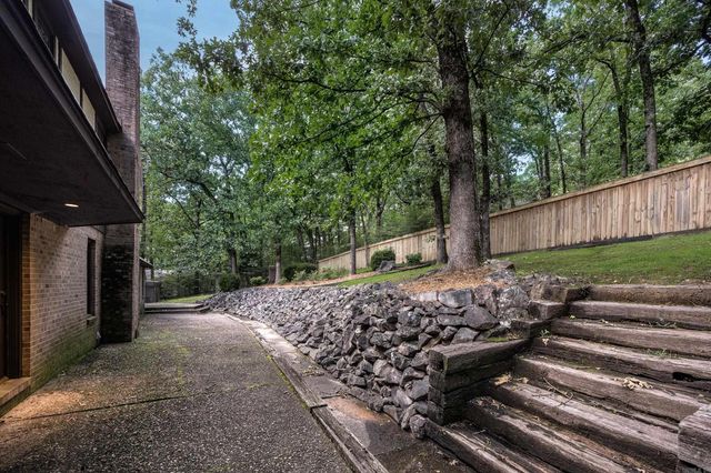301 Valley Club Circle, Little Rock, AR 72212