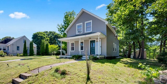 32 Middlesex Ave, Worcester, MA 01604