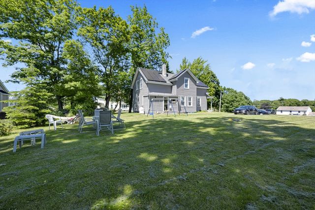 32 Middlesex Ave, Worcester, MA 01604