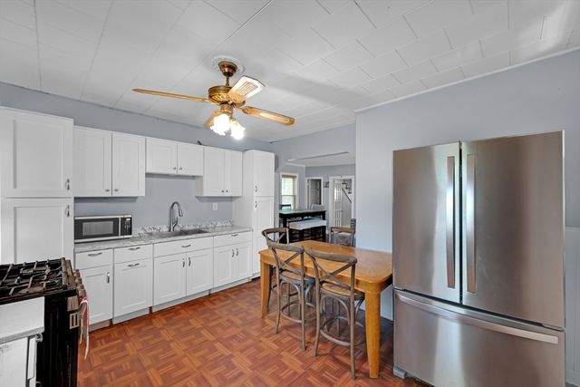 32 Middlesex Ave, Worcester, MA 01604