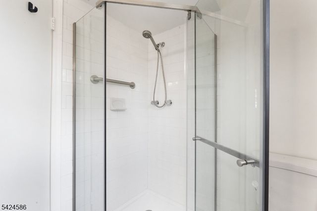 5 Foxwood Ln, Randolph Twp., NJ 07869