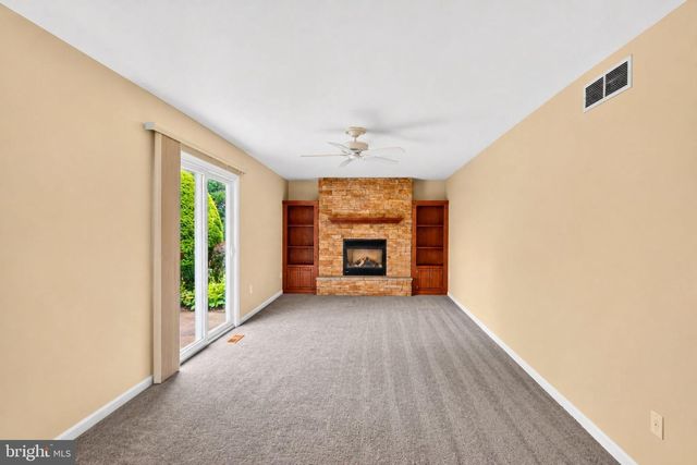 1 TANEY CT, Taneytown, MD 21787