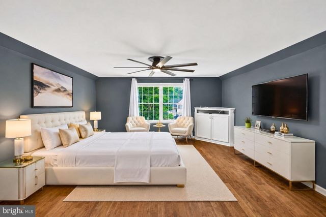 1 TANEY CT, Taneytown, MD 21787