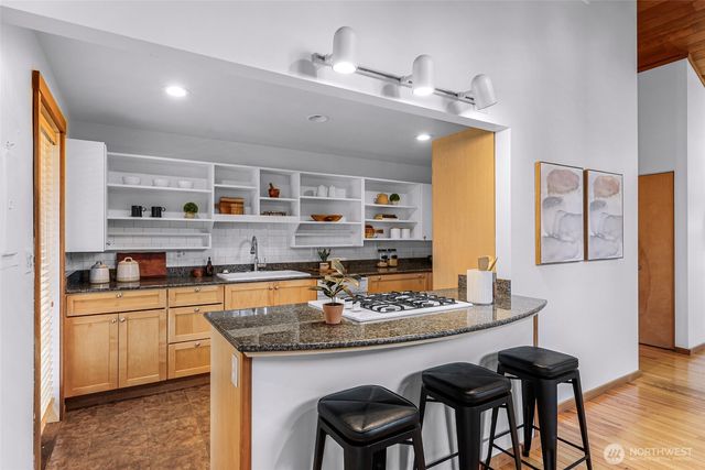 12214 NE 97th Street, Kirkland, WA 98033