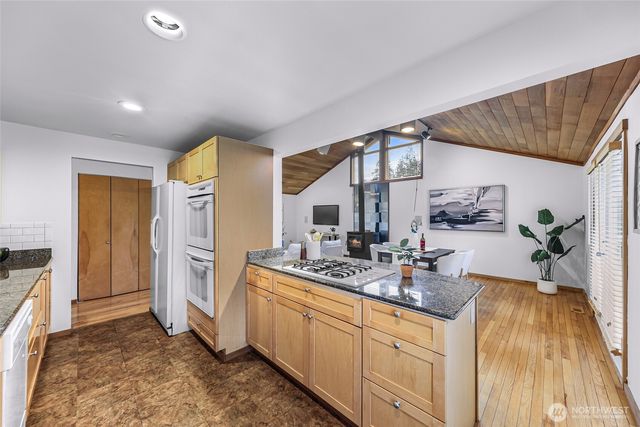 12214 NE 97th Street, Kirkland, WA 98033