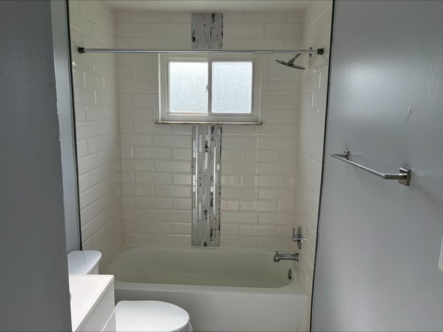 15 Metroview Court, Ann Arbor, MI 48108