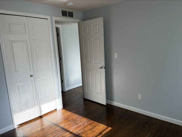 15 Metroview Court, Ann Arbor, MI 48108