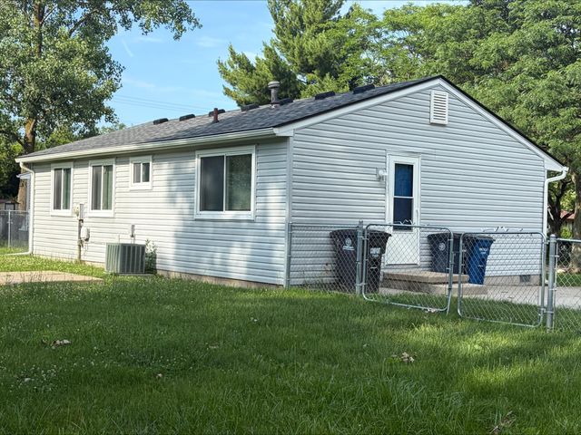15 Metroview Court, Ann Arbor, MI 48108