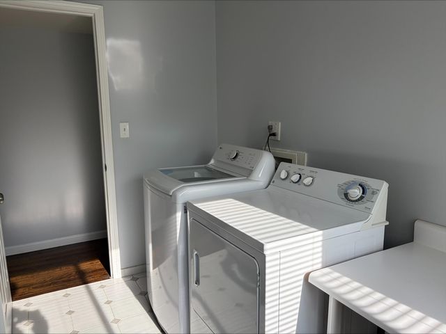 15 Metroview Court, Ann Arbor, MI 48108