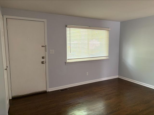 15 Metroview Court, Ann Arbor, MI 48108