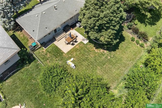 5111 S 94th Avenue, Omaha, NE 68127