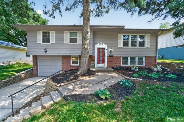 5111 S 94th Avenue, Omaha, NE 68127