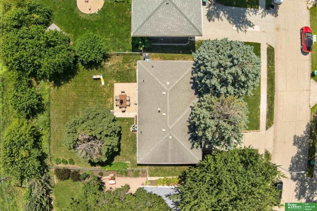 5111 S 94th Avenue, Omaha, NE 68127