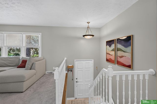 5111 S 94th Avenue, Omaha, NE 68127