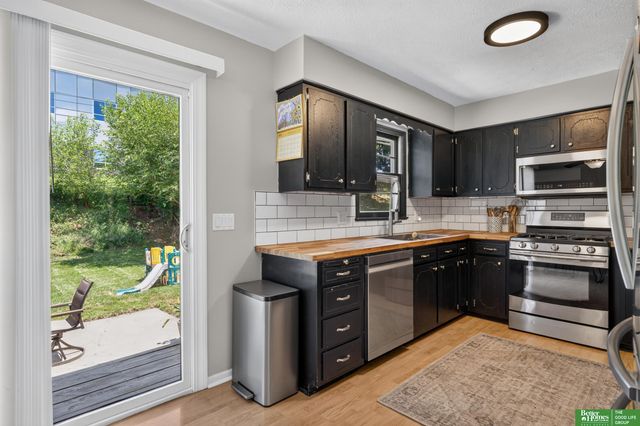 5111 S 94th Avenue, Omaha, NE 68127
