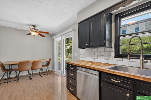 5111 S 94th Avenue, Omaha, NE 68127