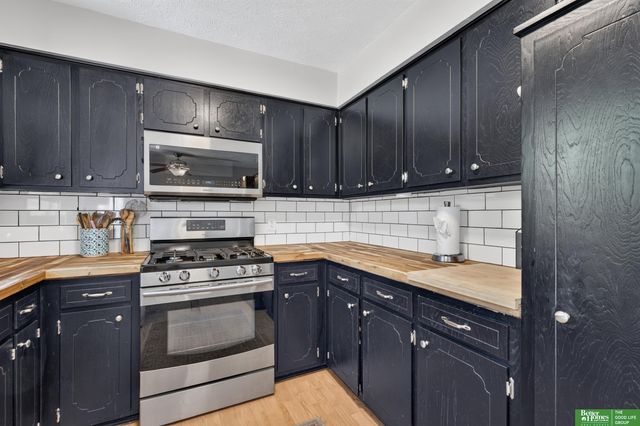 5111 S 94th Avenue, Omaha, NE 68127