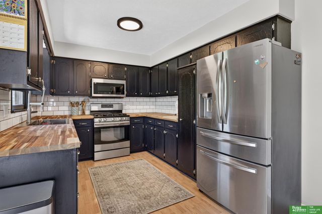 5111 S 94th Avenue, Omaha, NE 68127