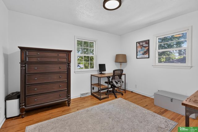 5111 S 94th Avenue, Omaha, NE 68127
