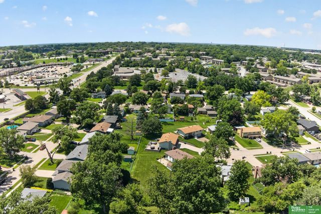 5111 S 94th Avenue, Omaha, NE 68127