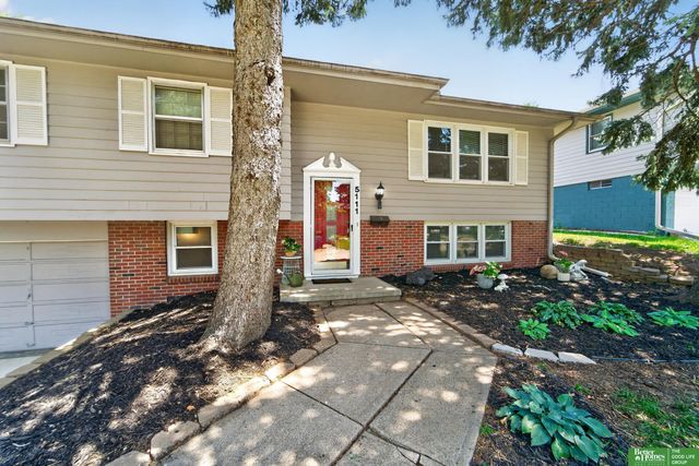 5111 S 94th Avenue, Omaha, NE 68127
