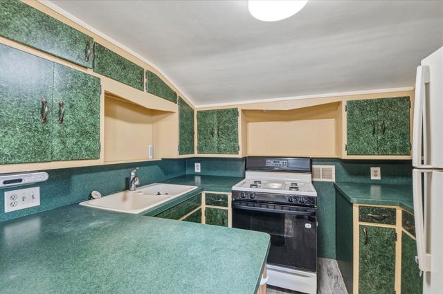 3450 MID VALLEY DRIVE, De Pere, WI 54115