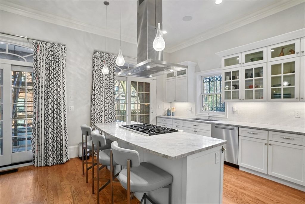 41 Worcester St 1, Boston, MA 02118