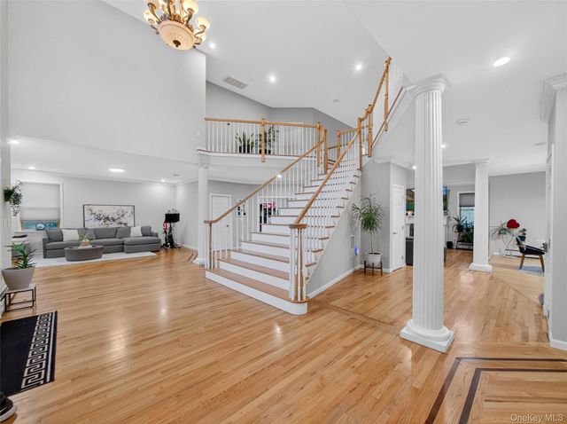 15 Beaver Pond Court, Stony Point, NY 10980