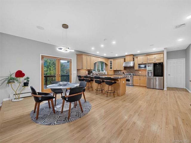 15 Beaver Pond Court, Stony Point, NY 10980