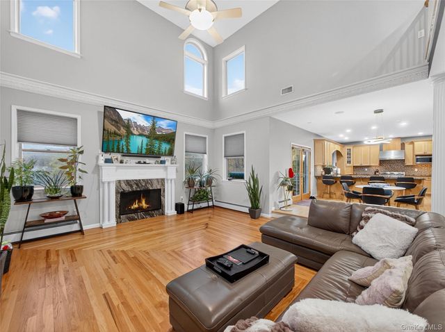 15 Beaver Pond Court, Stony Point, NY 10980